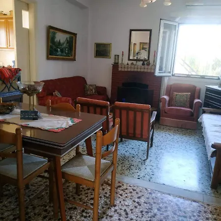 Vacation House Dionysia * 아이기오